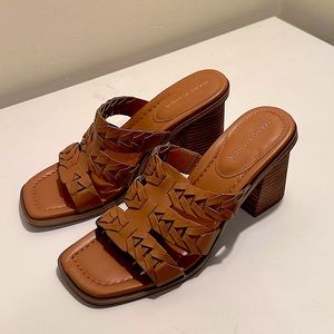 NEW Marc Fisher Matina Sandal in Tan (Size 8.5)